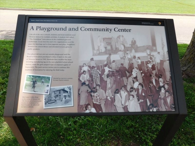 A Playground and Community Center Marker image. Click for full size.