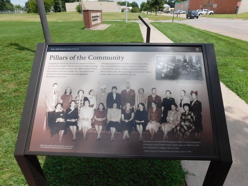Pillars of the Community Marker image. Click for full size.