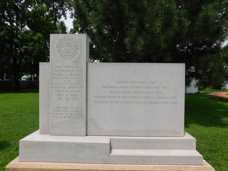 Harry S. Truman Birthplace Memorial image. Click for full size.