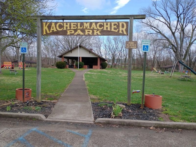 Nils Louis Christian Kachelmacher Park Entrance image. Click for full size.