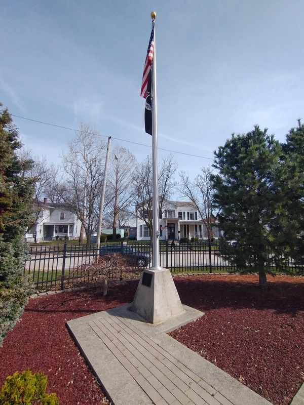 Veterans Memorial Flag Marker image. Click for full size.