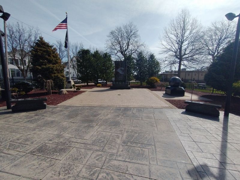 Veterans Memorial Flag Marker image. Click for full size.