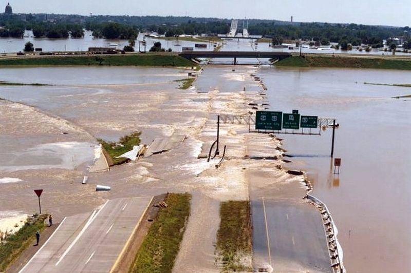 25 years later: The Great Flood of 1993 remains worst river flooding US has ever seen image. Click for more information.