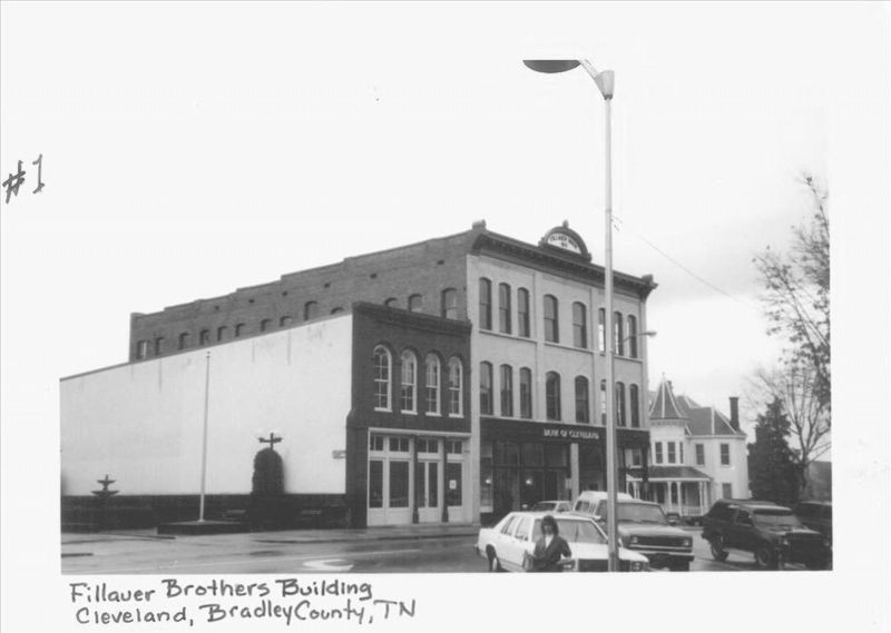 Fillauer Brothers Building image. Click for more information.