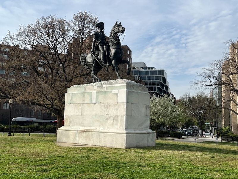 Lieutenant General George Washington Memorial image. Click for full size.