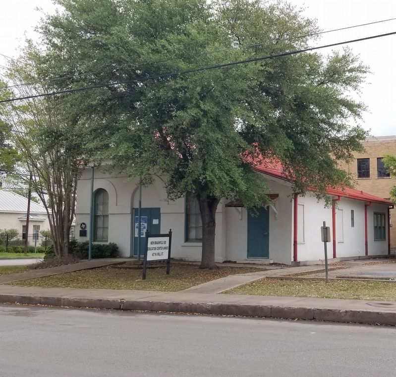 The view of the Site of New Braunfels Academy Marker from the street image. Click for full size.