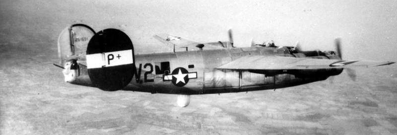 A Pathfinder B-24 Liberator (V2-P+, serial number 42-51691) of the 491st Bomb Group. image. Click for full size.