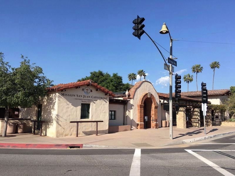 San Juan Capistrano Mission image. Click for full size.