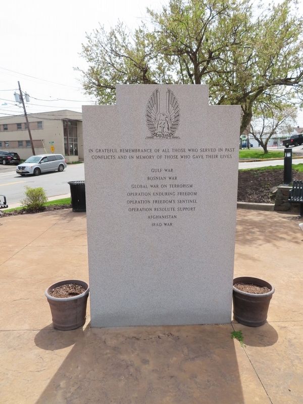 Fairview Veterans Memorial image. Click for full size.