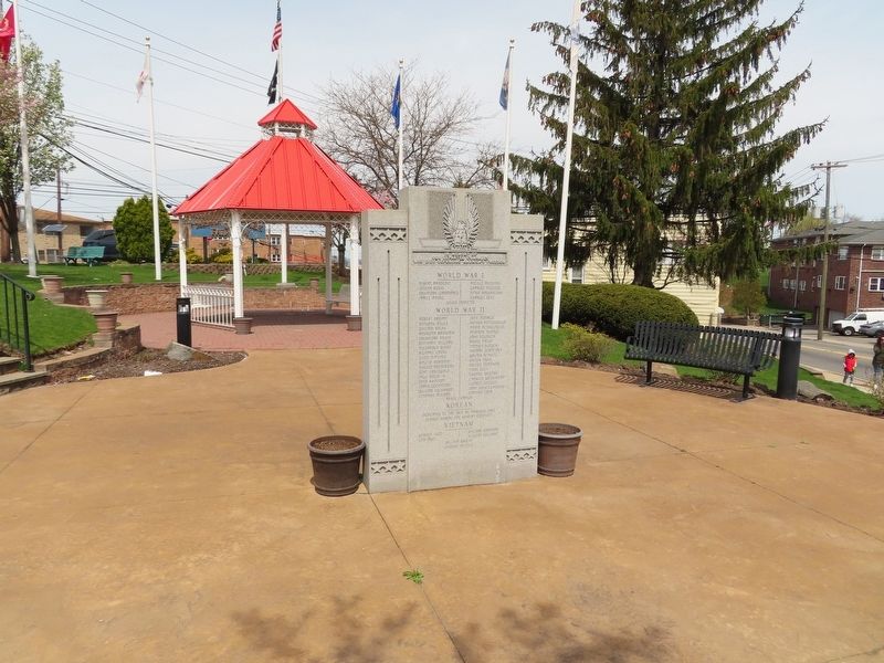 Fairview Veterans Memorial image. Click for full size.