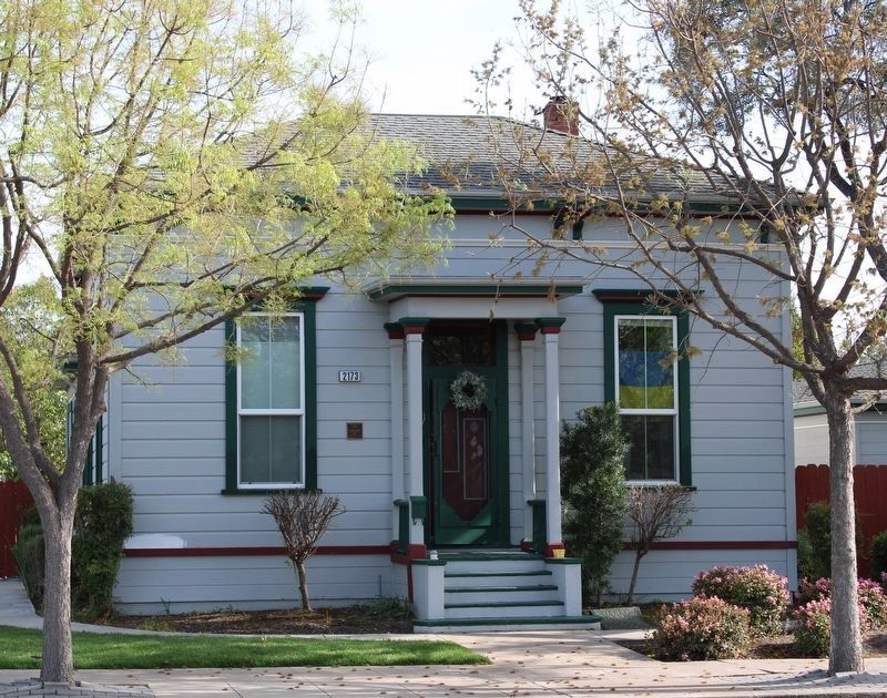 Taylor/Twohey House. Click for full size. Taylor/Twohey House image. Click for full size.