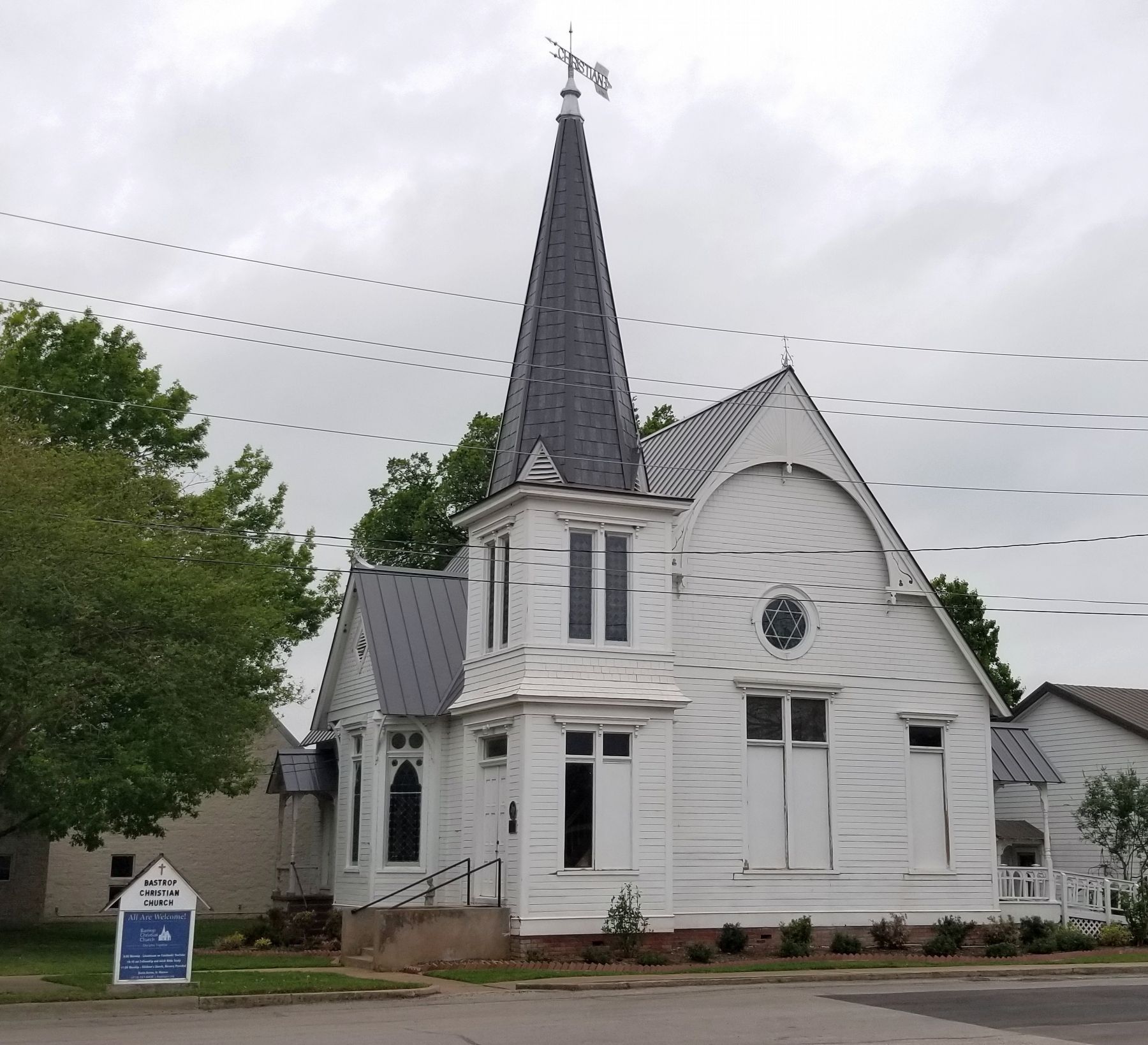 The view of the Bastrop Christian Church from the street image. Click for full size.