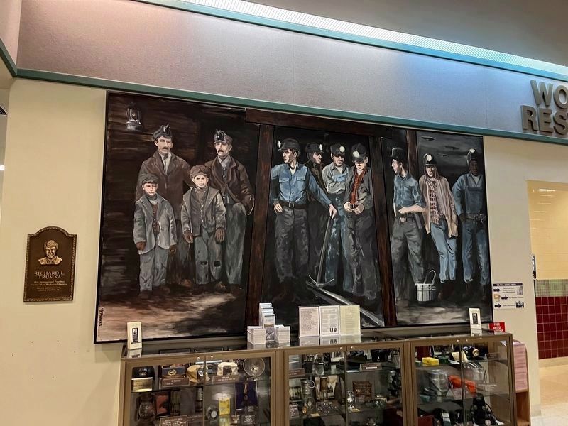 Display inside of the rest area building. Click for full size. Display inside of the rest area building image. Click for full size.
