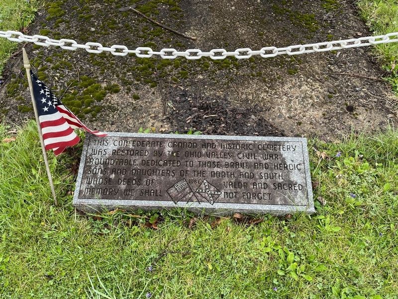 Confederate Cannon and Historic Cemetery Marker image. Click for full size.