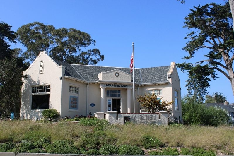 Santa Cruz Museum of Natural History image. Click for full size.