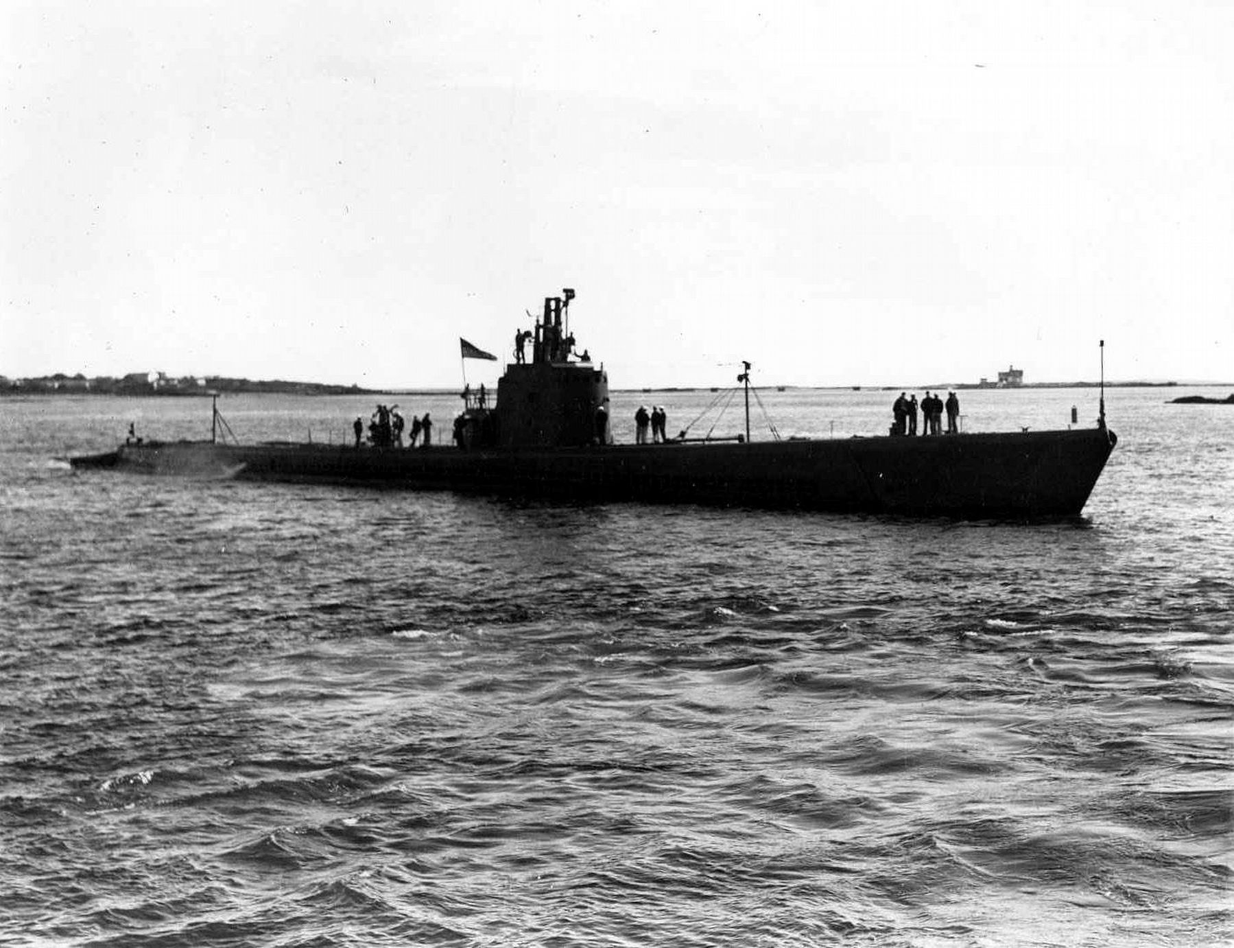USS <i>Runner </i>SS275 in port image. Click for full size.