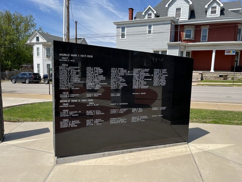 Gold Star Families Memorial Monument image. Click for full size.
