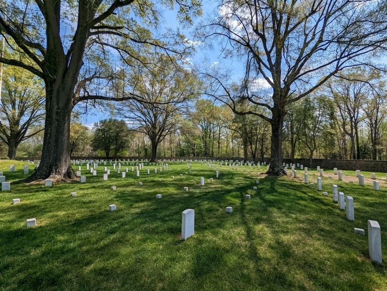 Glendale National Cemetery image. Click for full size.