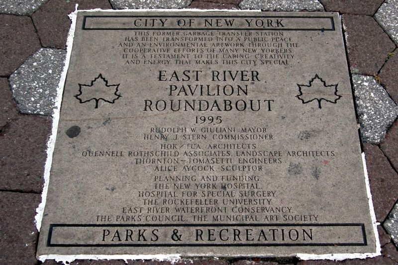 East River Pavilion Roundabout NYCP&R plaque, 1995 image. Click for full size.