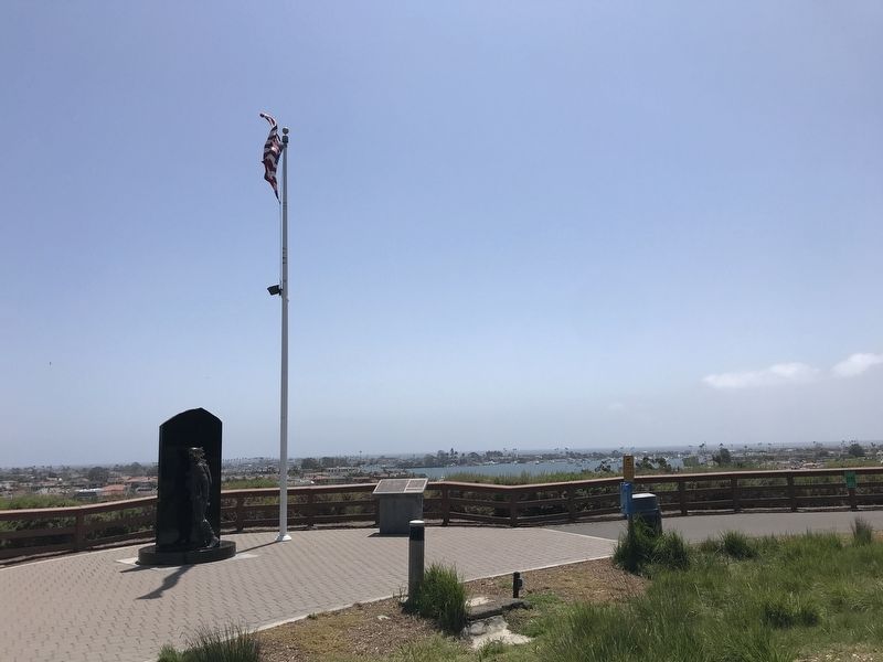1st Battalion, 1st Marines, 1st Marine Division Memorial image. Click for full size.