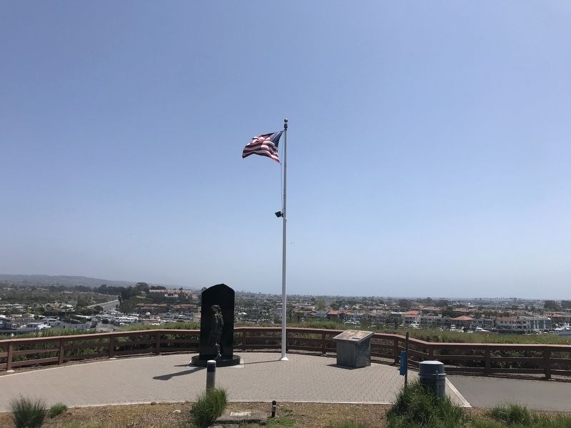1st Battalion, 1st Marines, 1st Marine Division Memorial image. Click for full size.