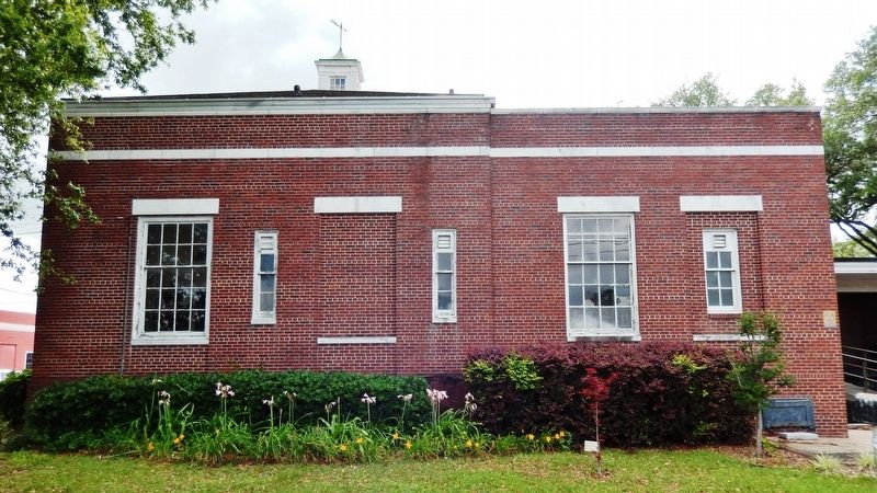 Old United States Post Office, Adel (<i>east elevation</i>). Click for full size. Old United States Post Office, Adel (<i>east elevation</i>) image. Click for full size.