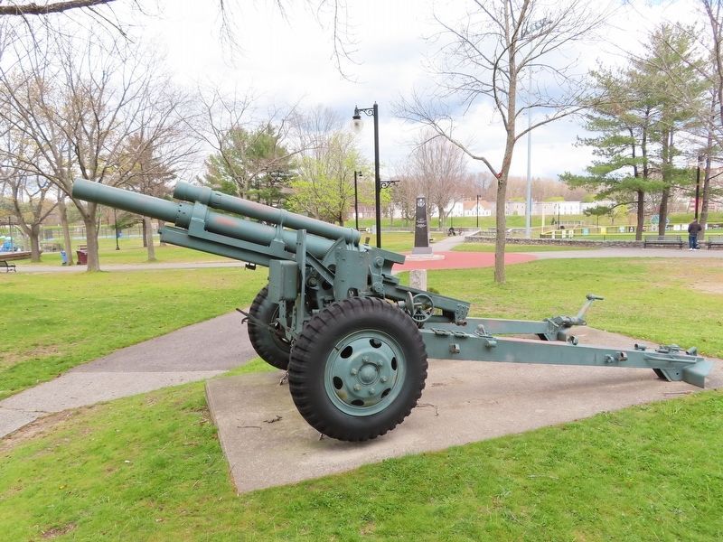 One of Two 105mm Howitzers at the Park Entrance image. Click for full size.