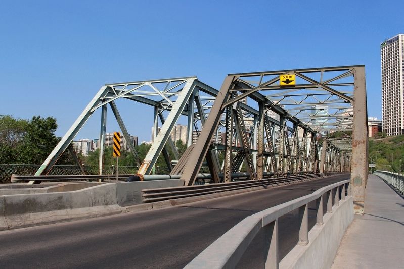 Low Level Bridge Marker image. Click for full size.