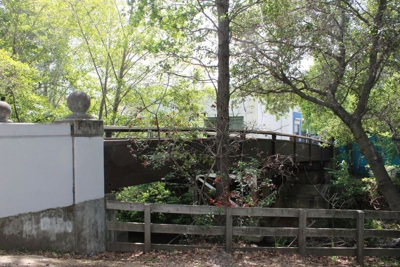 Creek Park Bridge image. Click for full size.