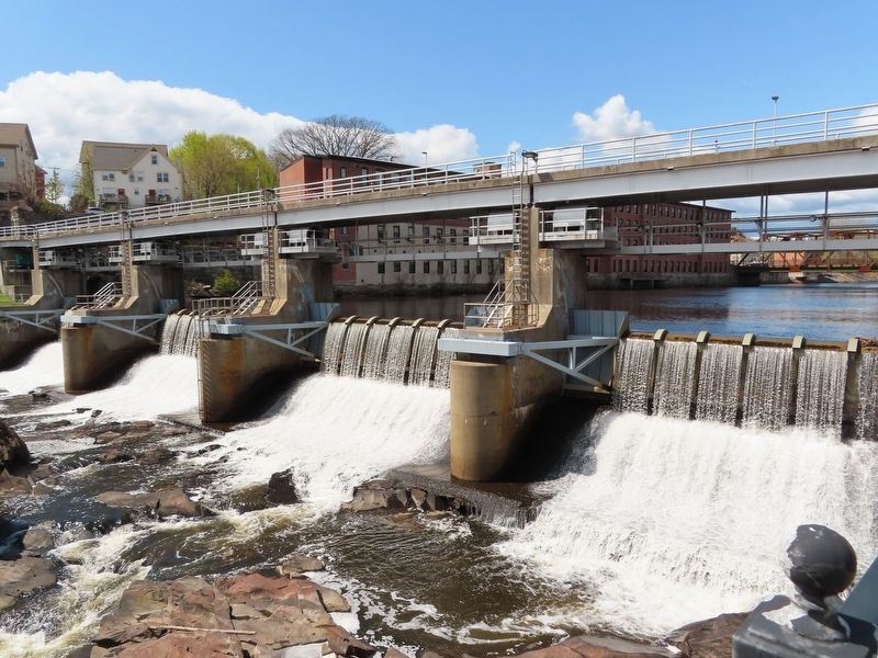Woonsocket Falls Dam image. Click for full size.