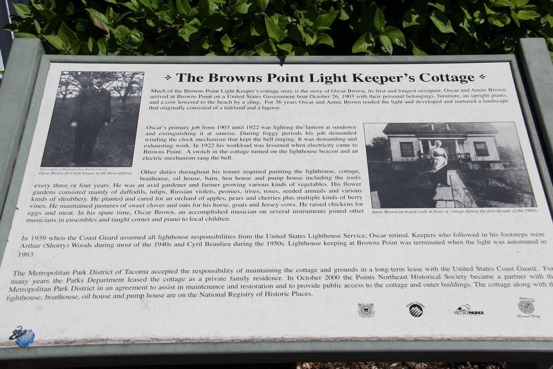 The Browns Point Light Keeper's Cottage Marker. Click for full size. The Browns Point Light Keeper's Cottage Marker image. Click for full size.