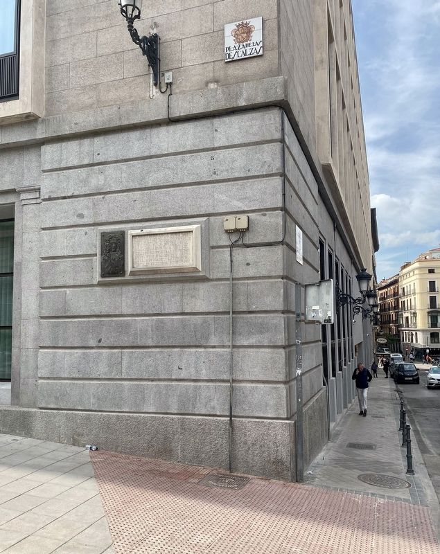 Real Academia Espa�ola / Royal Spanish Academy Marker - wide view image. Click for full size.