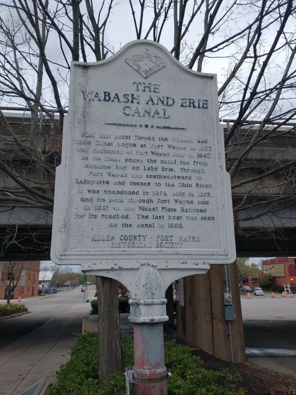 The Wabash And Erie Canal Marker image. Click for full size.