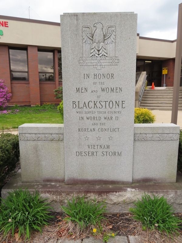 Blackstone Veterans Monument image. Click for full size.