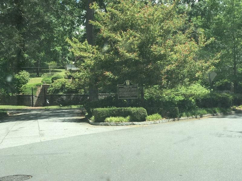 Peachtree Heights East Marker. Click for full size. Peachtree Heights East Marker image. Click for full size.