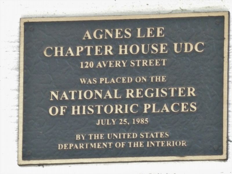 Agnes Lee Chapter House UDC Marker image. Click for full size.