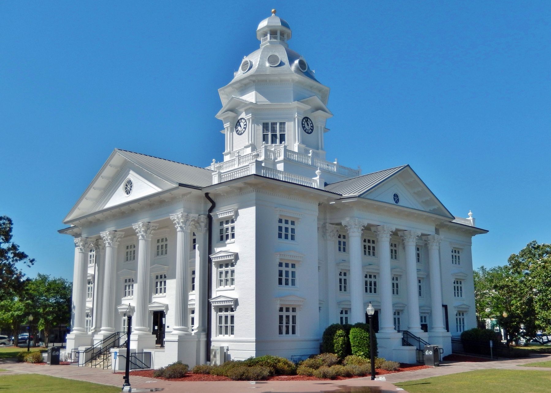 Colquitt County Courthouse (<i>northeast elevation</i>) image. Click for full size.
