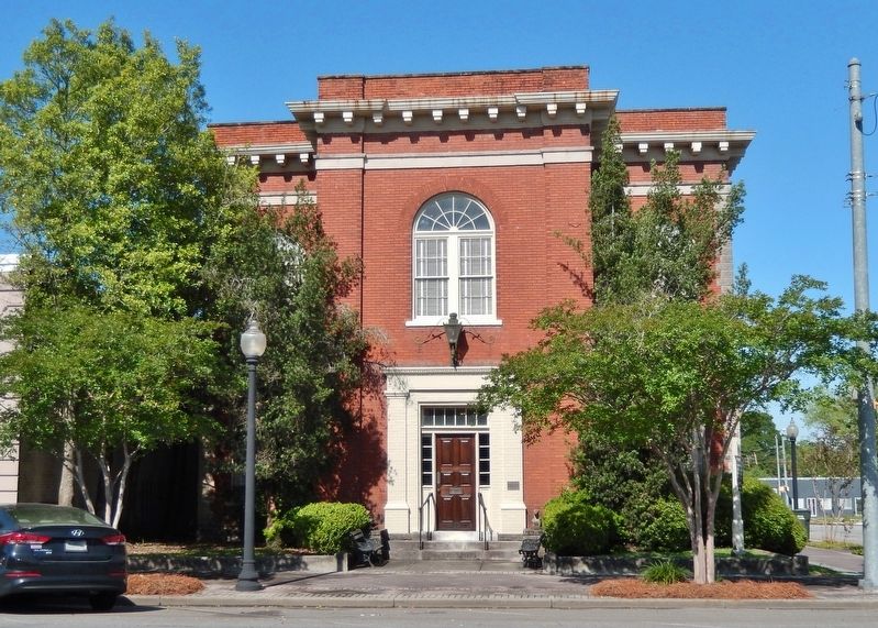 Carnegie Library of Moultrie (<i>east elevation</i>) image. Click for full size.
