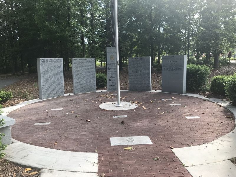Swainsboro War Memorial image. Click for full size.