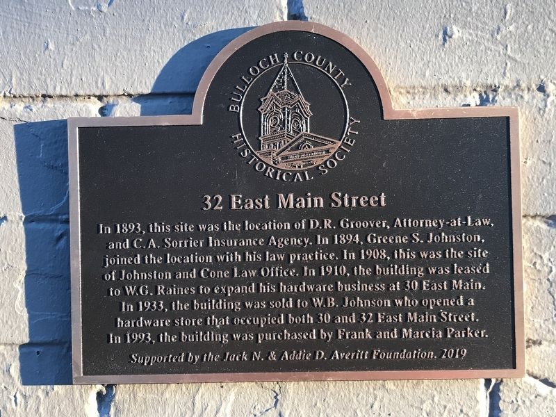 32 East Main Street Marker image. Click for full size.