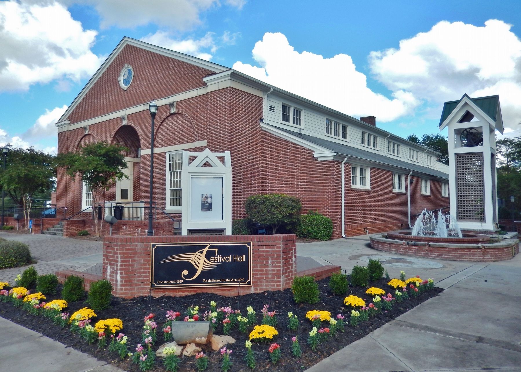 Greensboro Auditorium / Festival Hall (<i>southwest elevation</i>) image. Click for full size.
