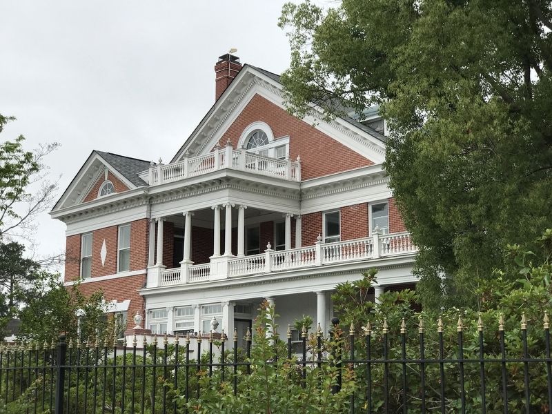 The Donehoo-Brannen Mansion image. Click for full size.