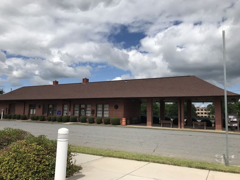 Warner Robins Depot image. Click for full size.