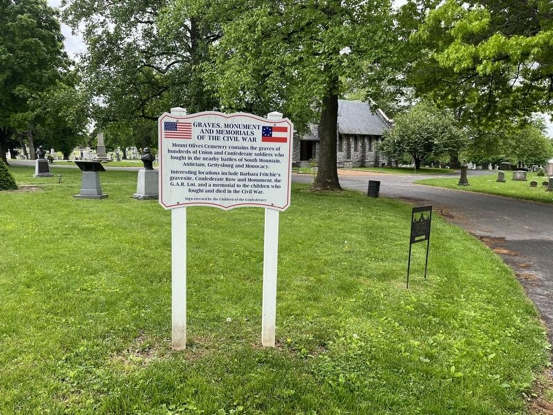 Graves, Monument and Memorials of the Civil War Marker. Click for full size. Graves, Monument and Memorials of the Civil War Marker image. Click for full size.
