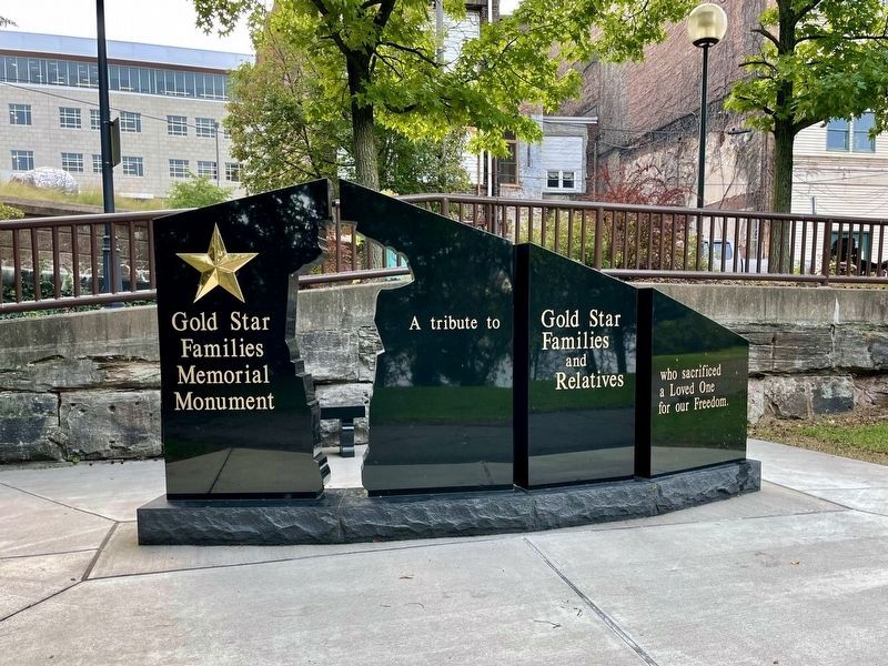 Gold Star Families Memorial Monument image. Click for full size.
