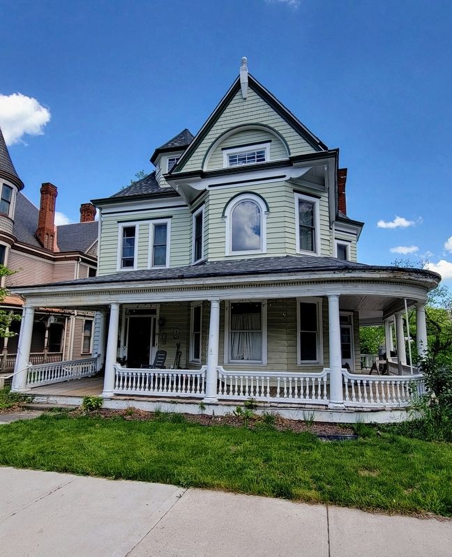 50 South Wade Avenue image. Click for full size.