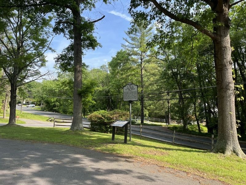 Old Road To The West Marker. Click for full size. Old Road To The West Marker image. Click for full size.
