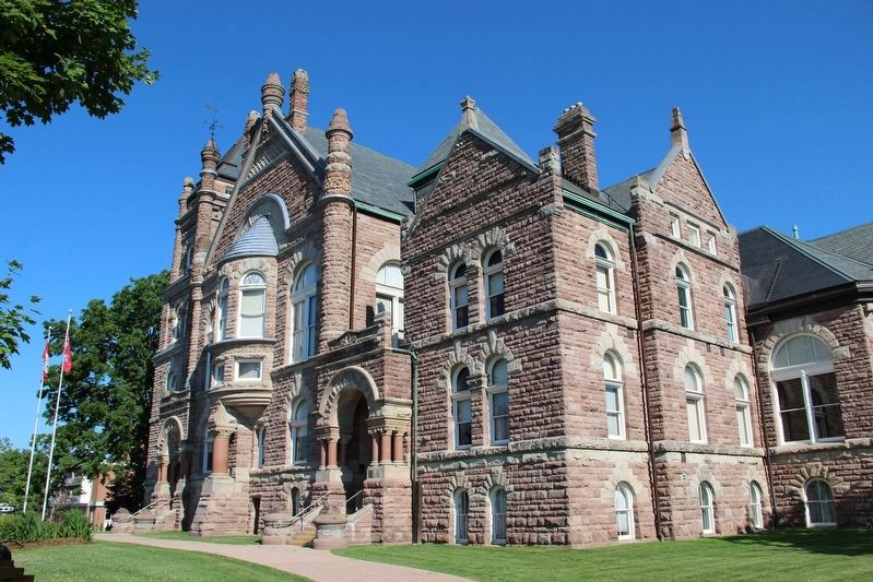The Oxford County Court House Marker image. Click for full size.