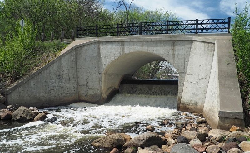 Site of the mill dam on Minnehaha Creek, now crossed by Browndale Avenue image. Click for full size.