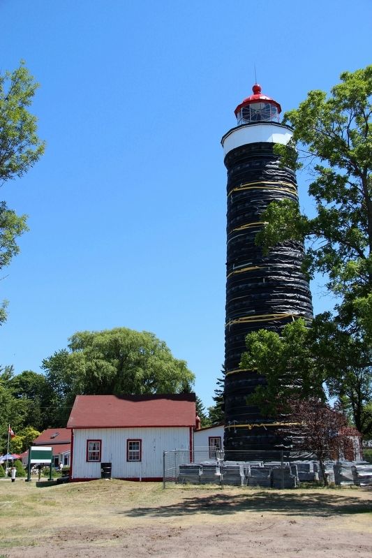 Point Clark Lighthouse / Phare de la Pointe Clark image. Click for full size.